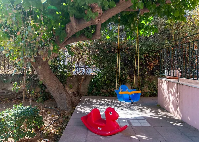 Lovely Family Garden House